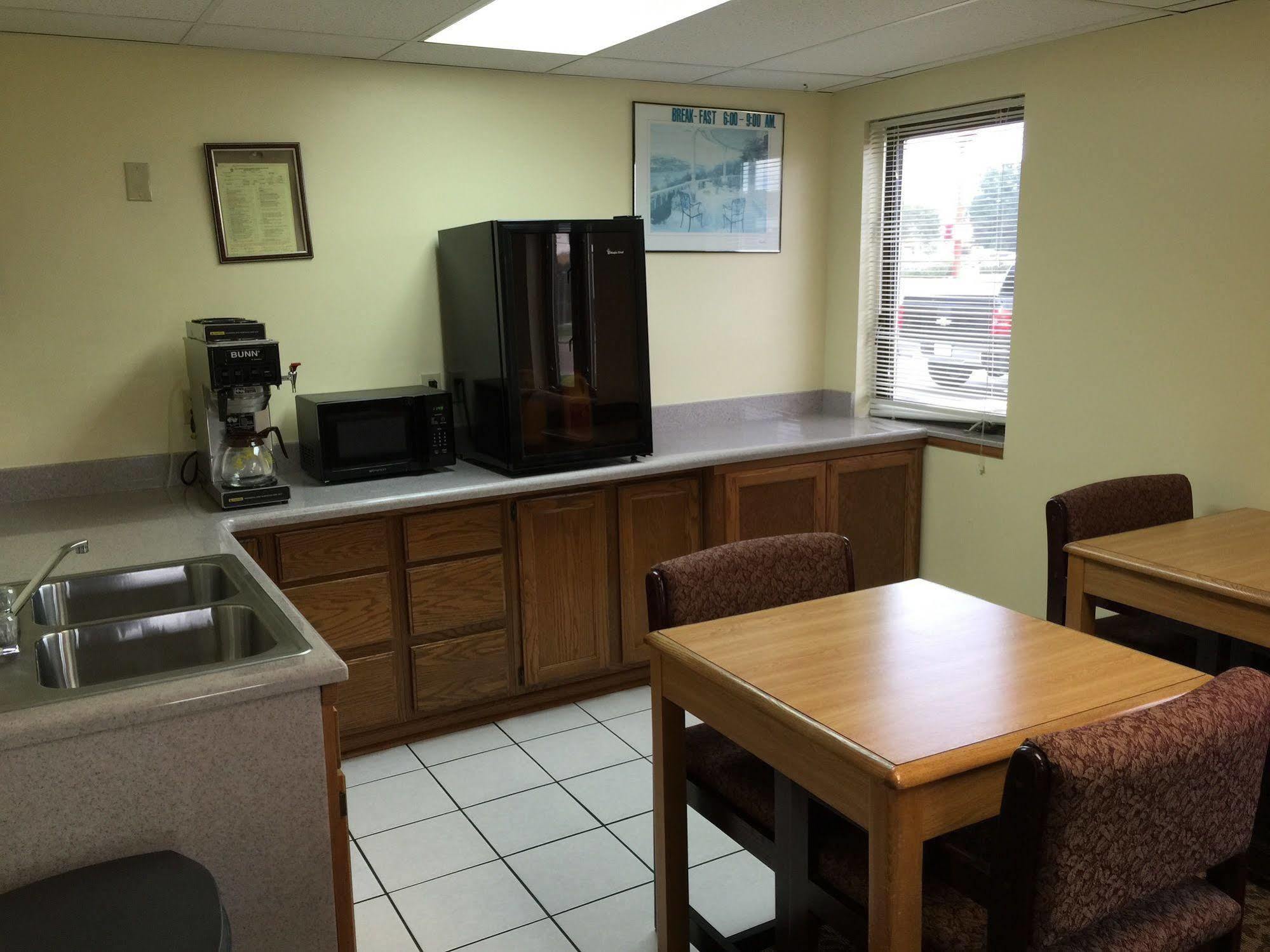 Executive Inn And Suites Dyersburg Extérieur photo